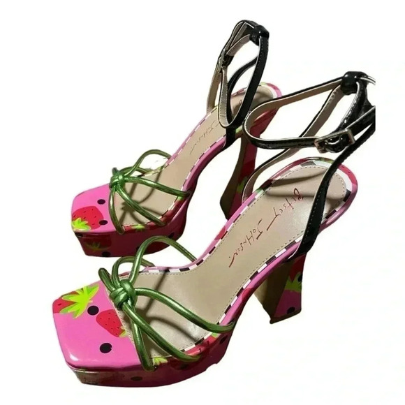 Betsy Johnson Women’s Tiky Strawberry Polka Dot Platform Heels Shoes Sandals 7.5 - Picture 2 of 4